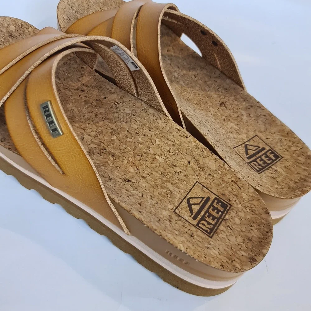 Reef Cushion Bloom Hi Womens Tan Platform Slide Sandals Size 7 Chunky Cork